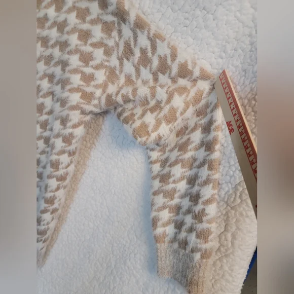 KUT from the Kloth Size-M Evea Camel Cream Houndstooth Turtleneck Sweater - Picture 5 of 12